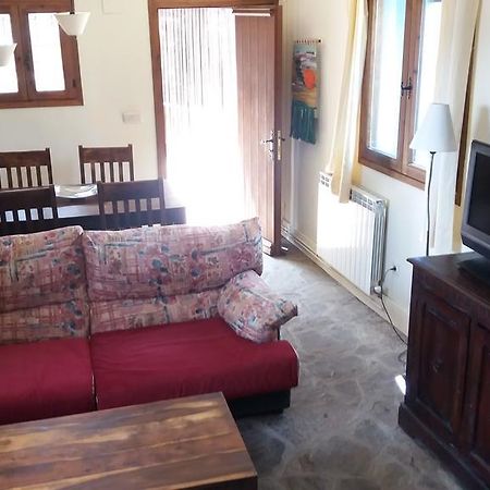 בית הארחה Yosa de Sobremonte 	La Casa Azul מראה חיצוני תמונה
